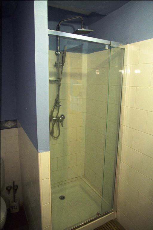 Apartamentos Saltarel-Lo 베살루 외부 사진